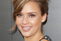 Hairstyles-for-high-foreheads-side